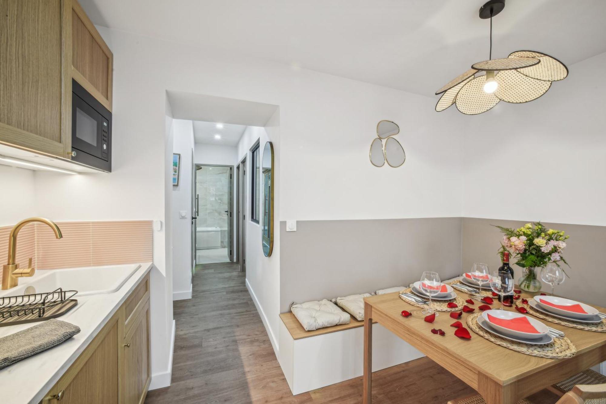 Lavie Maison Hot Tub And Ac Apartment
