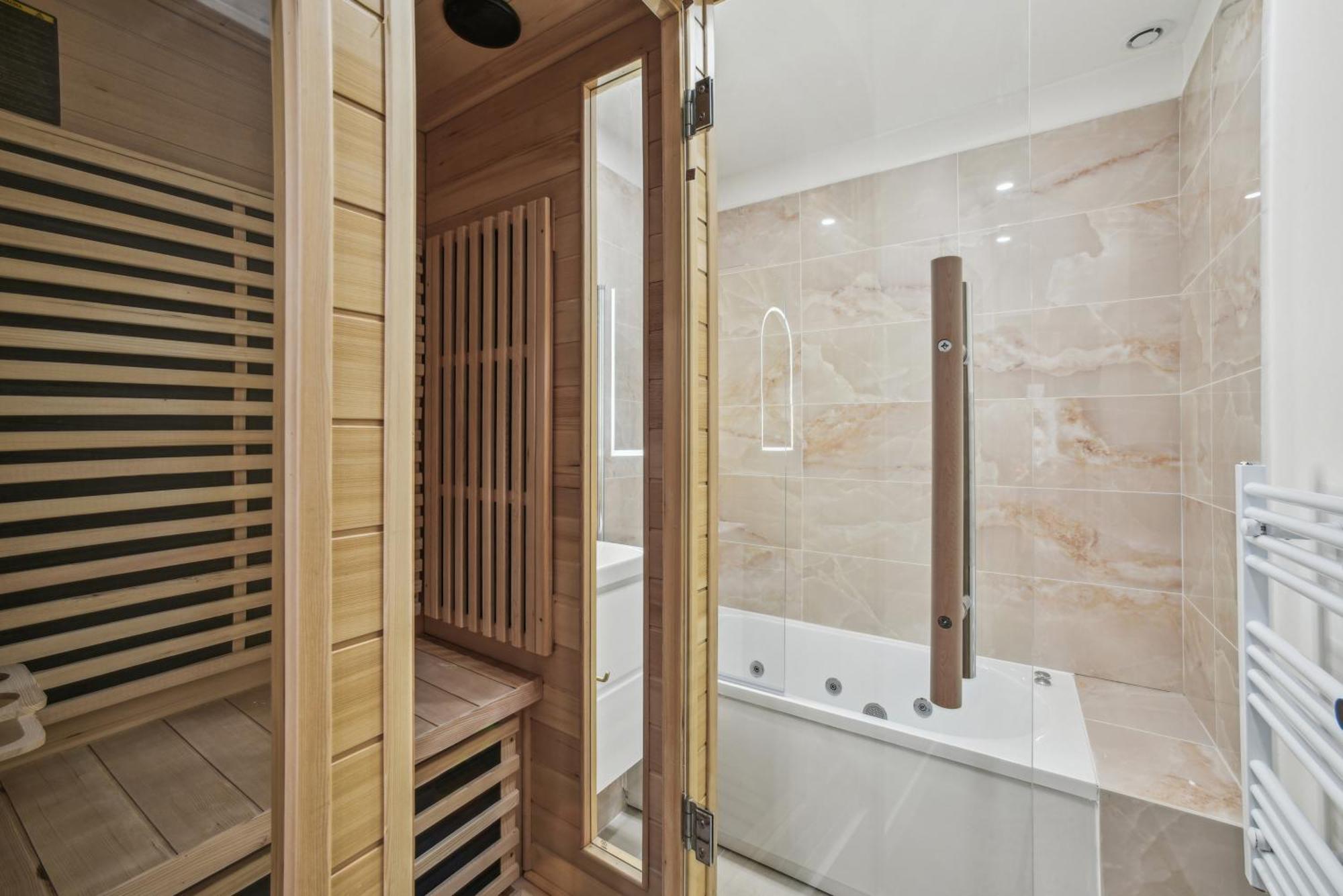 Lavie Maison Hot Tub And Ac